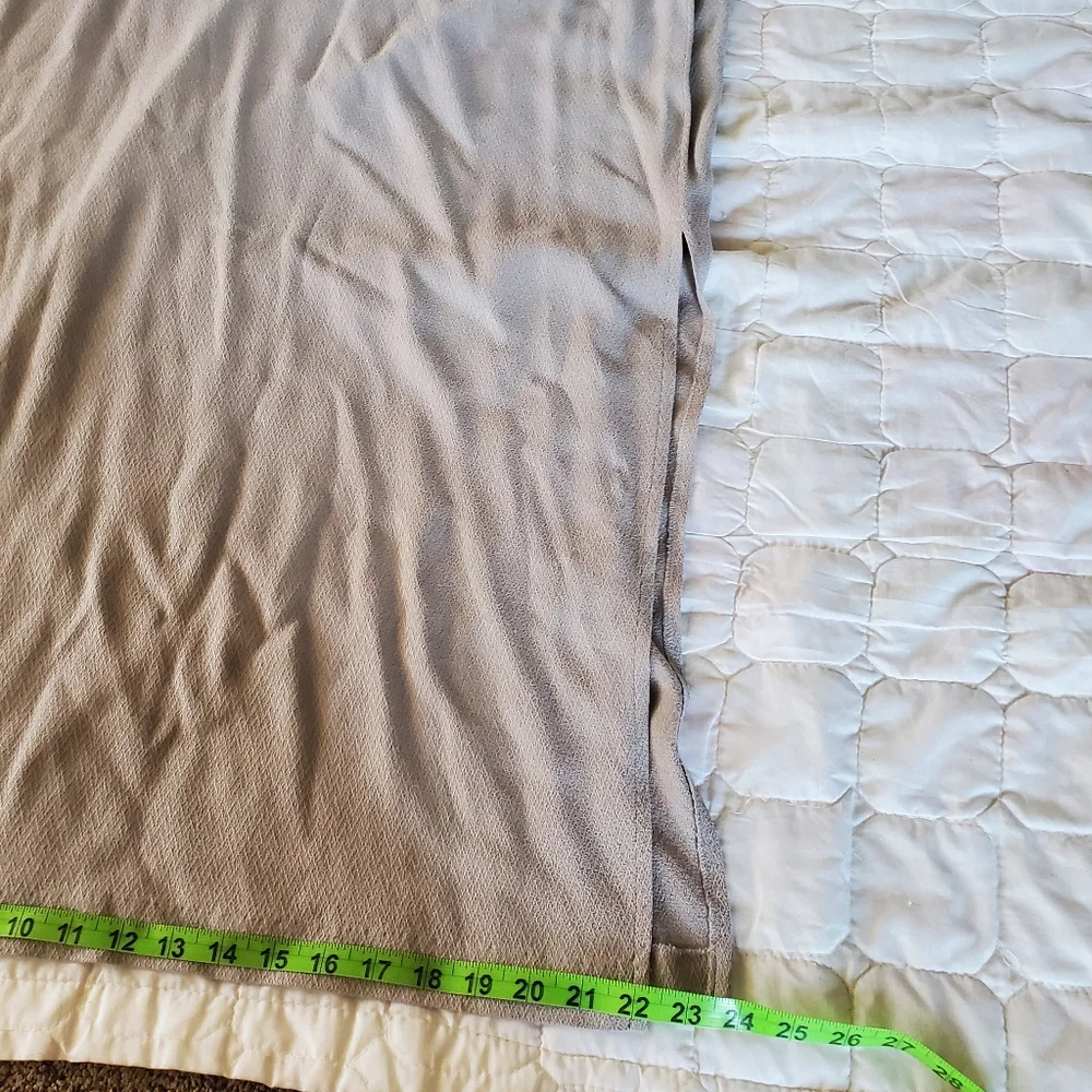 Dress - Picture 4 of 10
